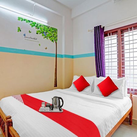 Spot On The New View Regency Hotell Thiruvananthapuram Exteriör bild