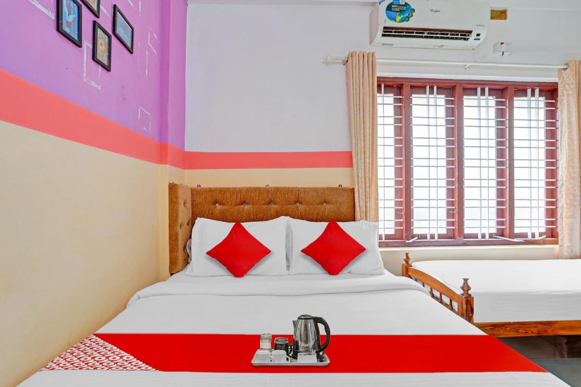 Spot On The New View Regency Hotell Thiruvananthapuram Exteriör bild